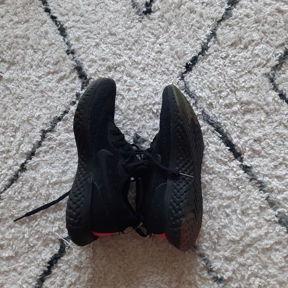 Nike Sneakers - Picture 5 of 5